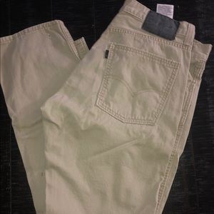 Khaki Levi’s